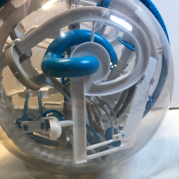 Perplexus Epic Roller Ball Maze Puzzle Game Toy Blue White Ages 8 & Up - Picture 3 of 7